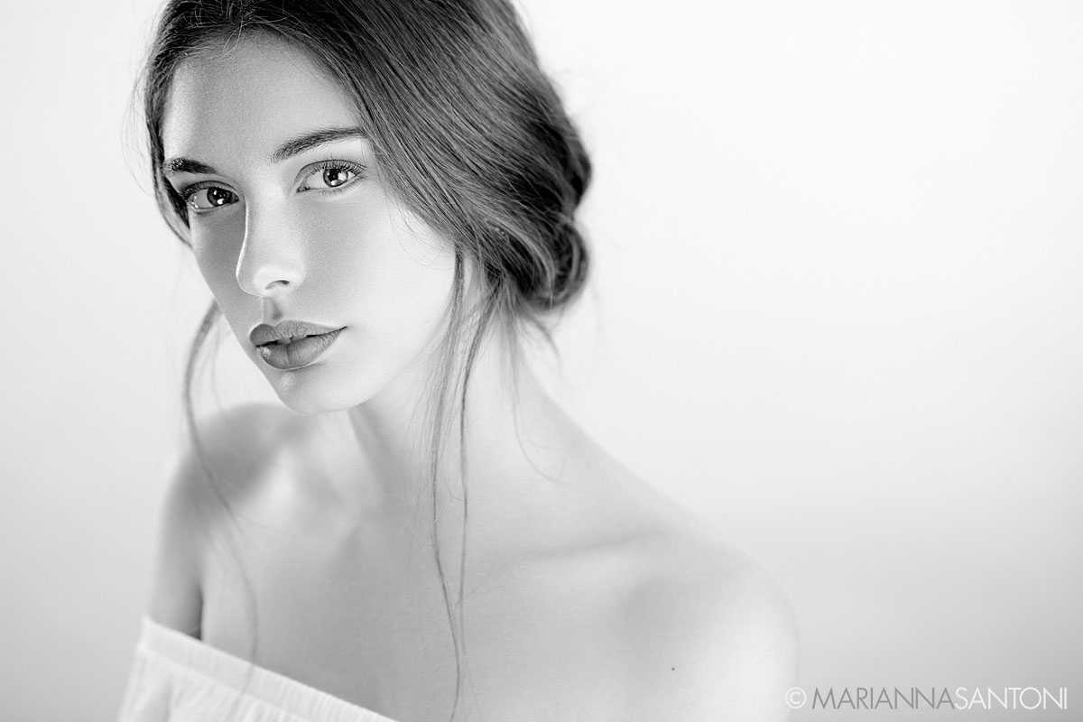 portrait of the model Silvia Bandiera shot by photographer marianna santoni